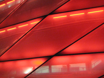 Rote Wabe der Allianz Arena in München
