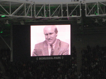 Gedenken an Rolf Rssmann im Borussia-Park