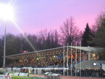 Haupttribüne im Stadsparkstadion der KV Turnhout