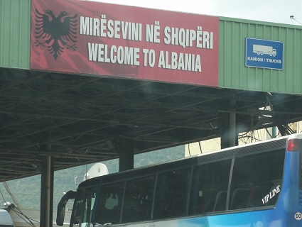 Grenze von Kosovo nach Albanien