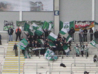 Fans der SpVgg Greuther Fürth in Paderborn