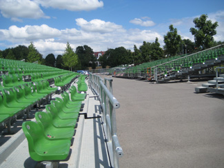 Sitzschalen aus dem Weserstadion
