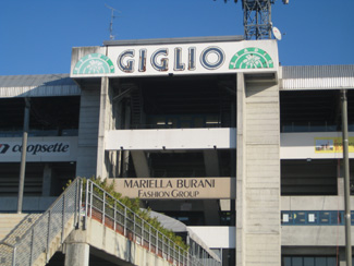 Das Stadio Giglio von Außen