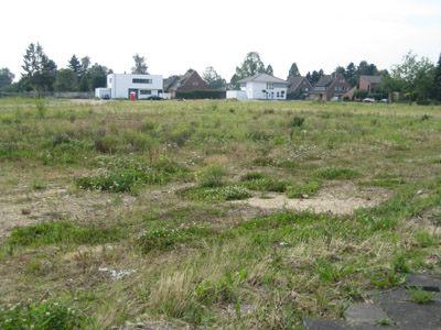 Kassenhäuschen neben der Haupttribüne